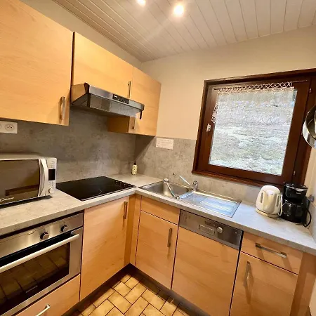 Cosy En Bordure De Forêt Avec Wifi, Terrasse Et équipements Complets à - Fr-1-589-235 *